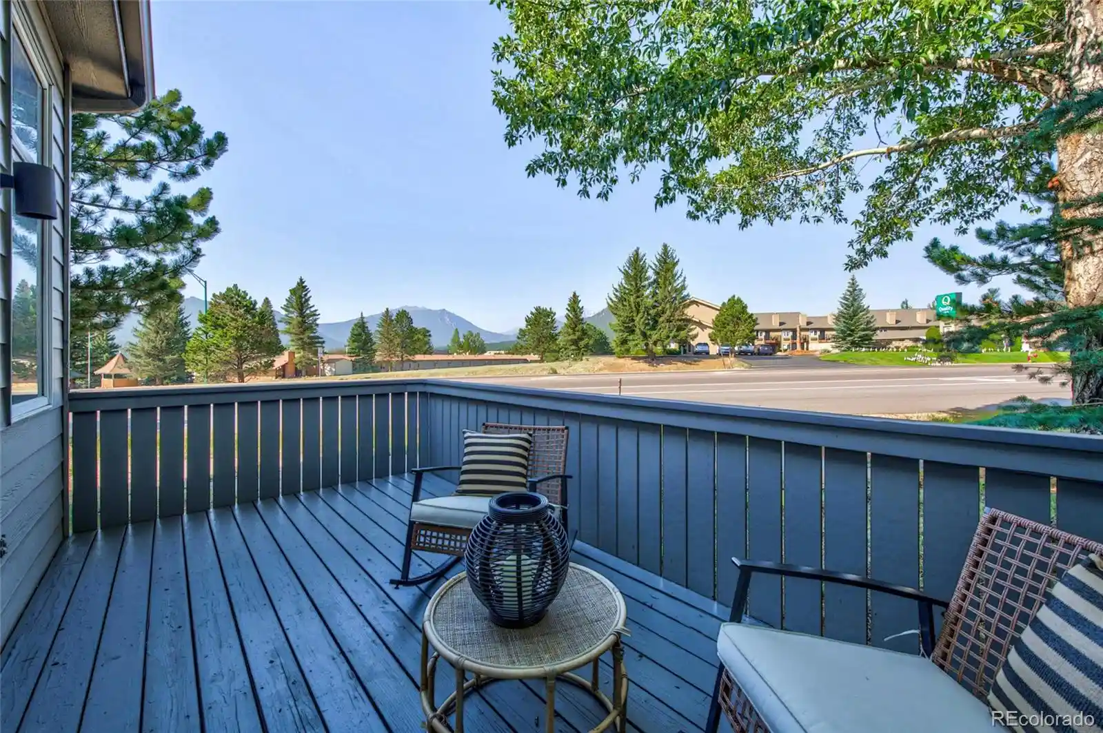 Listing Photo 2 - Condo for sale in 1550 Raven Cir located at 1550 Raven Cir, Estes Park, CO 80517 - Unit 1550 Raven Cir