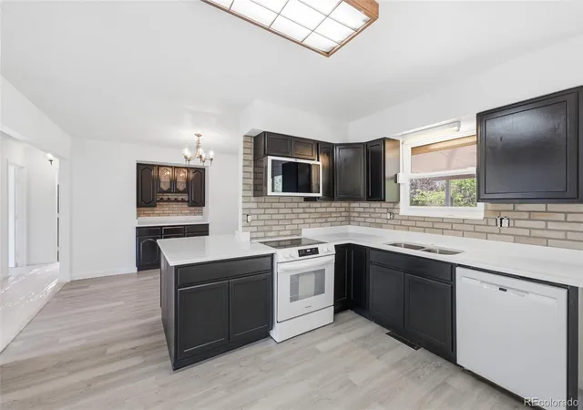 Photo 3 of Single family home for sale at 745 Mobile St, Aurora, CO 80011 | MLS# 4693153 | Listing updated on 2026-09-13
