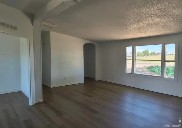 5th image of 15544 County Road 18, Fort Lupton, CO 80621 | MLS# IR1062972