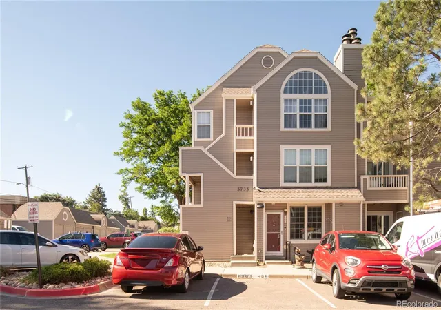 Homes for sale in Lakewood, CO | 5735 W Atlantic Pl #101, Lakewood, CO 80227 | MLS# 1761484