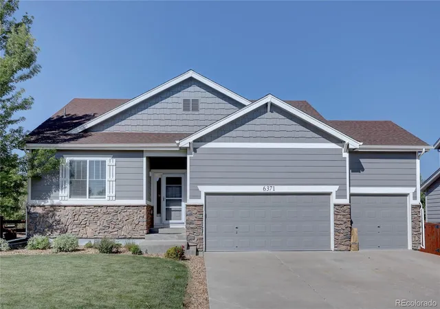 Photo 2 of Sale Pending at 6371 Esmeralda Dr, Castle Rock, CO 80108 | MLS# 3432788 | Listing updated on 2026-09-20