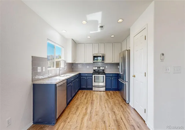 Photo 3 of Single family home for sale at 5641 Raleigh Cir, Castle Rock, CO 80104 | MLS# 6458860 | Listing updated on 2026-09-22