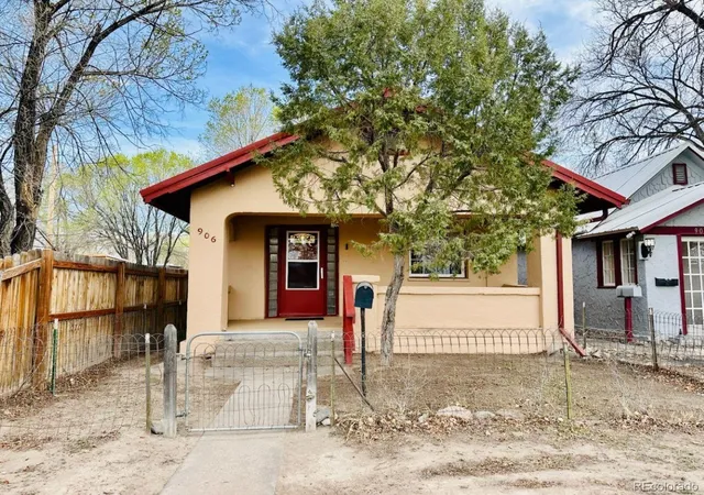 Homes for sale in Alamosa, CO | 906 9th St, Alamosa, CO 81101 | MLS# 2761389