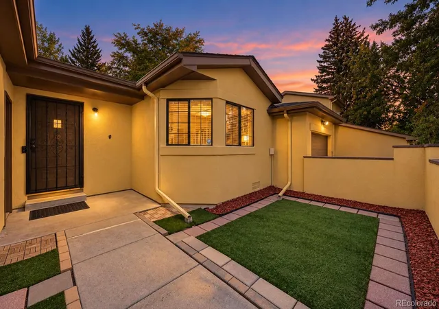 Photo 2 of Townhouse for sale at 18603 E Layton Pl, Aurora, CO 80015 | MLS# 9919215 | Listing updated on 2026-10-09