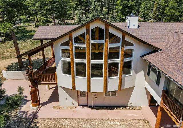 Photo 3 of Single family home for sale at 221 Rockledge Cir, Lyons, CO 80540 | MLS# IR1063047 | Listing updated on 2026-10-08