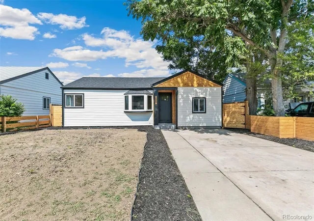 Homes for sale in Aurora, CO | 1657 Macon St, Aurora, CO 80010 | MLS# 9655596