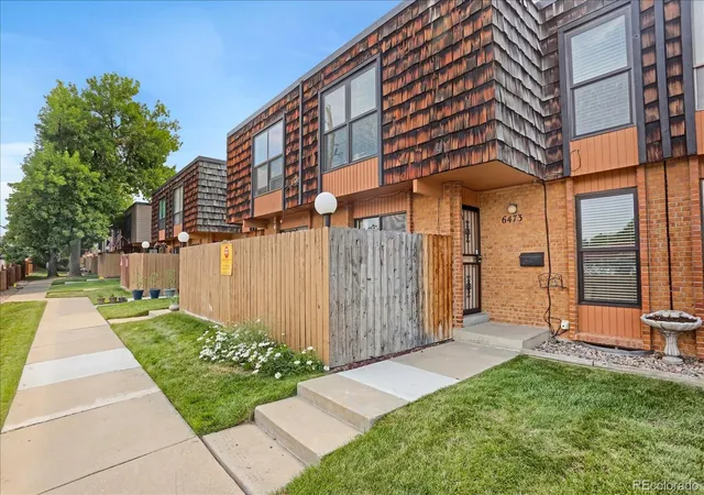 Photo 3 of Townhouse for sale at 6473 Ward Rd, Arvada, CO 80004 | MLS# 8923388 | Listing updated on 2026-07-29