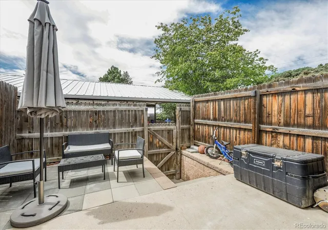 Listing Photo 2 - Condo for sale in building located at 13937 E Bails Pl, Aurora, CO 80012 - Unit #