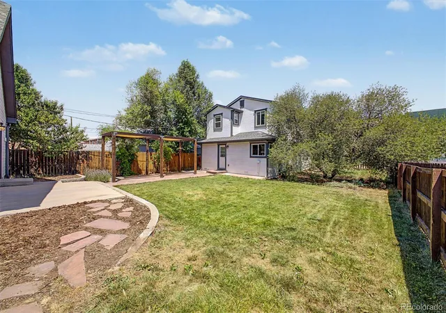 Photo 2 of Single family home for sale at 1805 Harlan St, Lakewood, CO 80214 | MLS# 2794697 | Listing updated on 2026-09-24