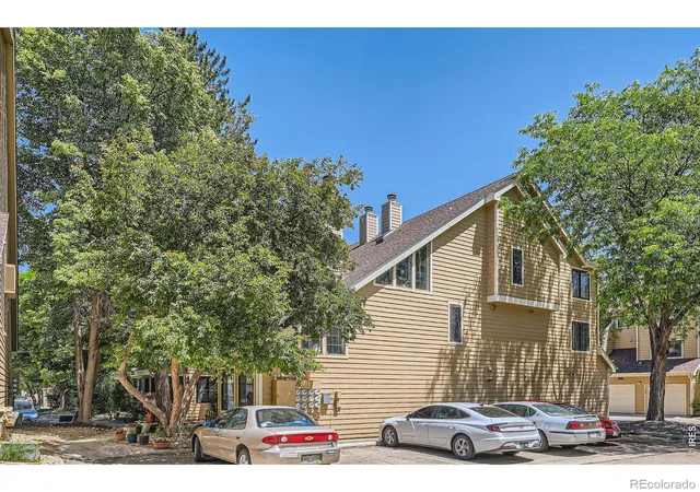 2nd image of 4771 White Rock Cir #B, Boulder, CO 80301 | MLS# IR1063080