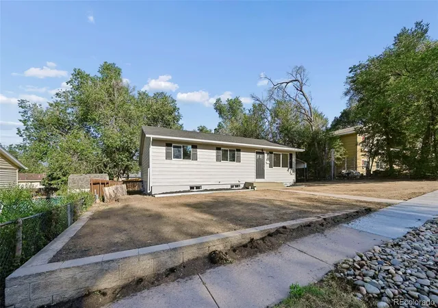 Photo 2 of Sale Pending at 838 Sequoia Dr, Colorado Springs, CO 80910 | MLS# 6027468 | Listing updated on 2026-09-21