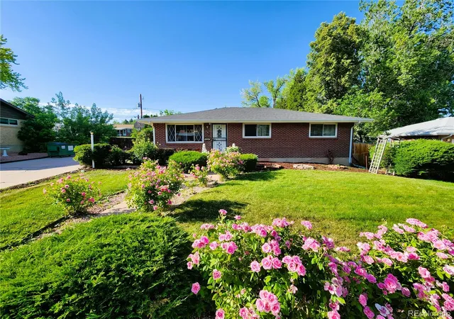 Homes for sale in Englewood, CO | 3247 W Pimlico Dr, Englewood, CO 80110 | MLS# 3866344
