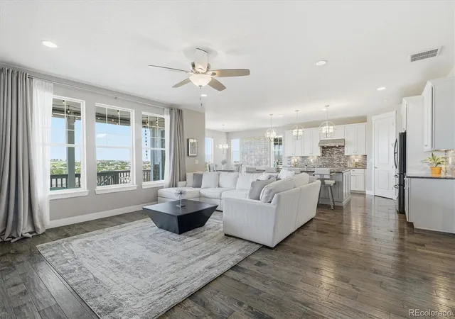 4th image of 8029 S Elk Wy, Aurora, CO 80016 | MLS# 3686255