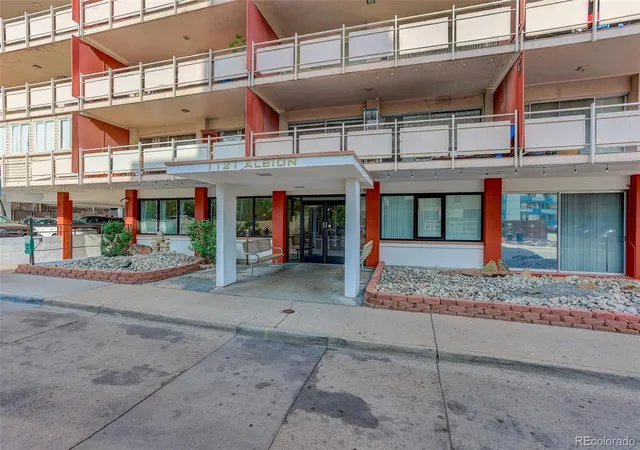 2nd image of 1121 Albion St #607, Denver, CO 80220 | MLS# 2348879