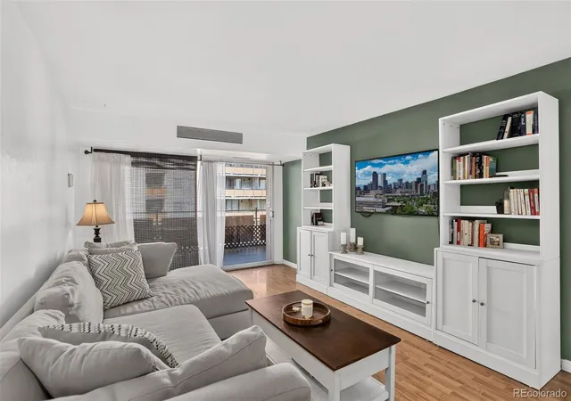 4th image of 1121 Albion St #607, Denver, CO 80220 | MLS# 2348879