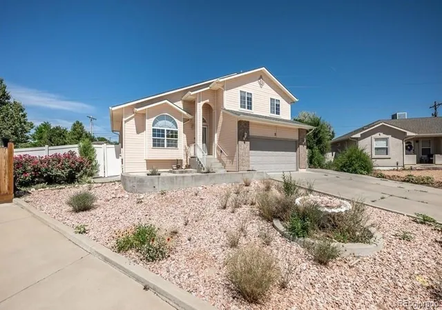 Homes for sale in Pueblo, CO | 15 White Dove Ct, Pueblo, CO 81001 | MLS# 4470160