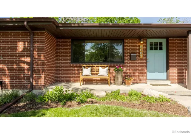 3rd image of 6067 Owens St, Arvada, CO 80004 | MLS# IR1063116