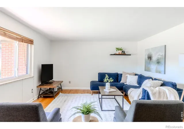 4th image of 6067 Owens St, Arvada, CO 80004 | MLS# IR1063116