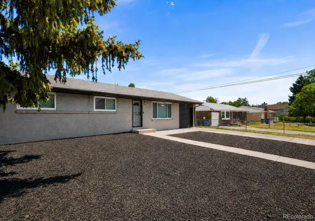 Homes for sale in Aurora, CO | 12445 E 6th Pl, Aurora, CO 80011 | MLS# 8156994