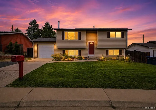 2nd image of 335 Pike St, Golden, CO 80401 | MLS# 6972337