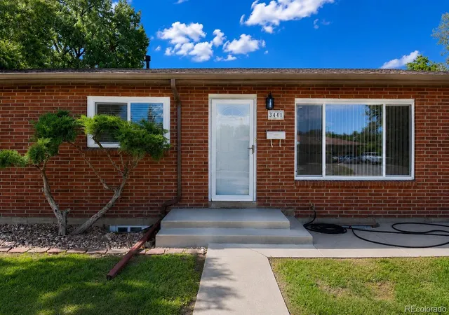 3rd image of 3441 S Patton Wy, Denver, CO 80236 | MLS# 2397197