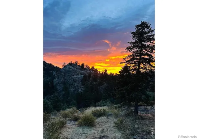 Photo 3 of Single family home for sale at 270 Choctaw Rd, Lyons, CO 80540 | MLS# IR1063127 | Listing updated on 2026-09-19