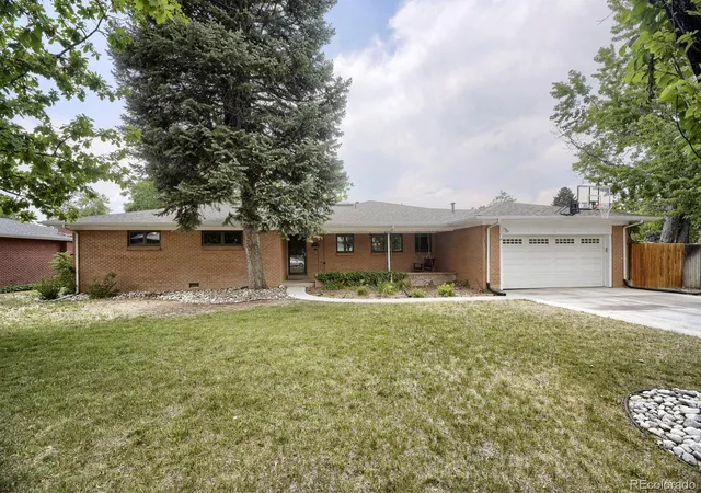 Photo 1 of Single family home for sale at 6305 S Valleyview St, Littleton, CO 80120 | MLS# 6511641 | Listing updated on 2026-08-28