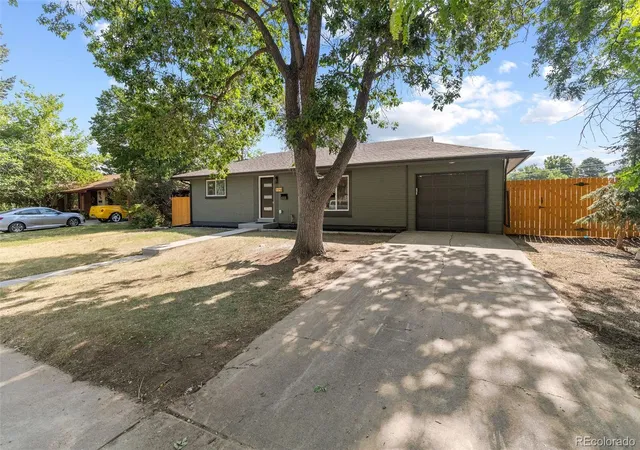 Photo 3 of Single family home for sale at 170 S Eaton St, Lakewood, CO 80226 | MLS# 3814793 | Listing updated on 2026-09-23