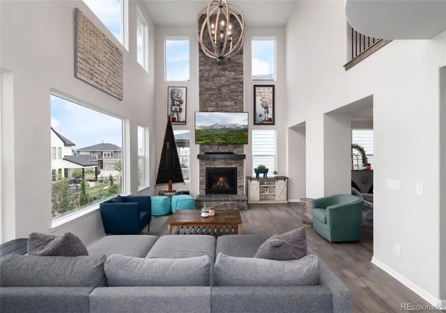 Photo 3 of Single family home for sale at 6822 S Vandriver Ct, Aurora, CO 80016 | MLS# 4634962 | Listing updated on 2026-10-05