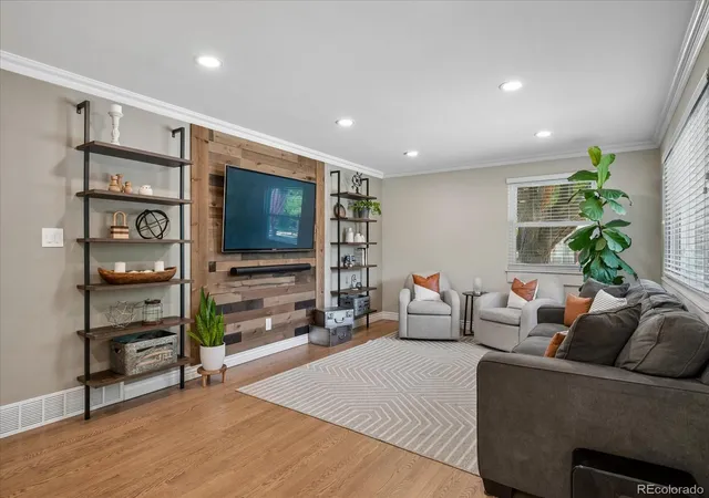 Homes for sale in Denver, CO | 2717 S Upham St, Denver, CO 80227 | MLS# 5195266