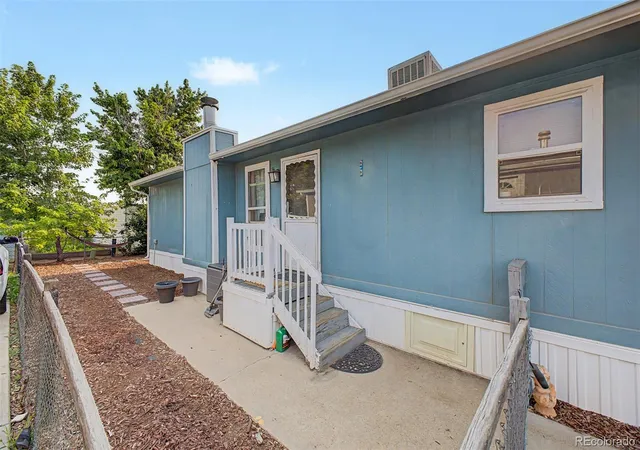 Homes for sale in Longmont, CO | 1400 S Collyer St, Longmont, CO 80501 | MLS# 5287612