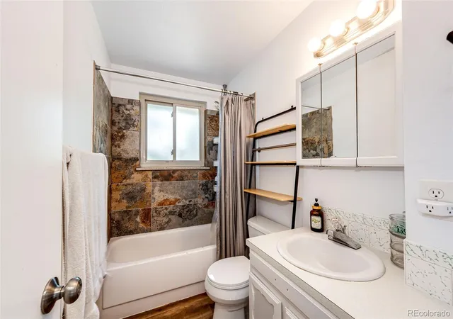 3rd image of 12717 W 7Th Avenue, Lakewood, CO 80401 | MLS# 7515656