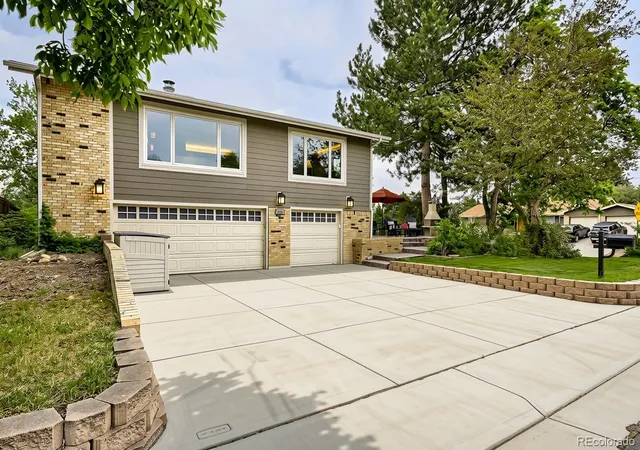 Photo 2 of Single family home for sale at 8107 W 71st Place, Arvada, CO 80004 | MLS# 2464630 | Listing updated on 2026-09-03