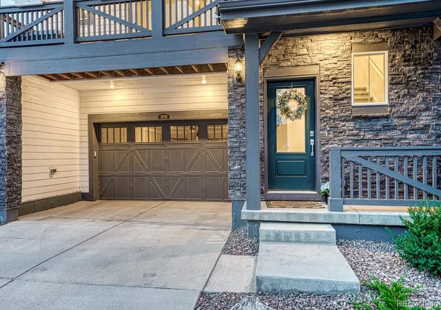 Photo 2 of Single family home for sale at 1976 S Fultondale Ct, Aurora, CO 80018 | MLS# 1984514 | Listing updated on 2026-10-02