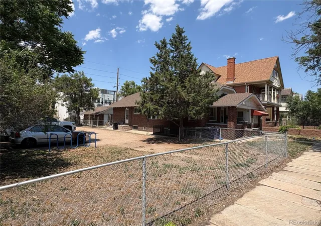 Photo 14 of Multi family home for sale at 427 S Lincoln St, Denver, CO 80209 | MLS# 2419981 | Listing updated on 2026-08-20