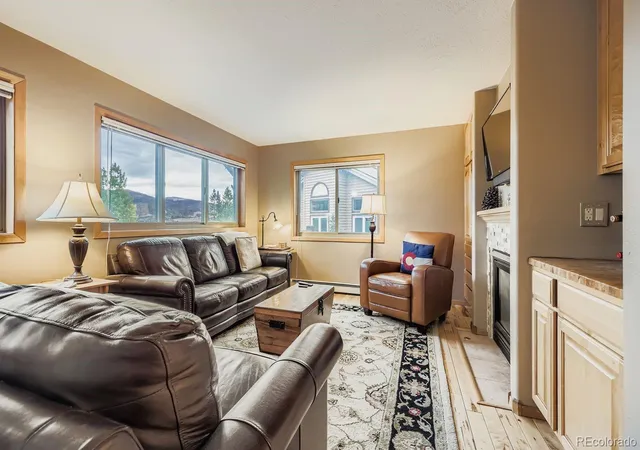 Photo 2 of Townhouse for sale at 323 Twenty Grand Dr, Silverthorne, CO 80498 | MLS# 4184318 | Listing updated on 2026-09-28
