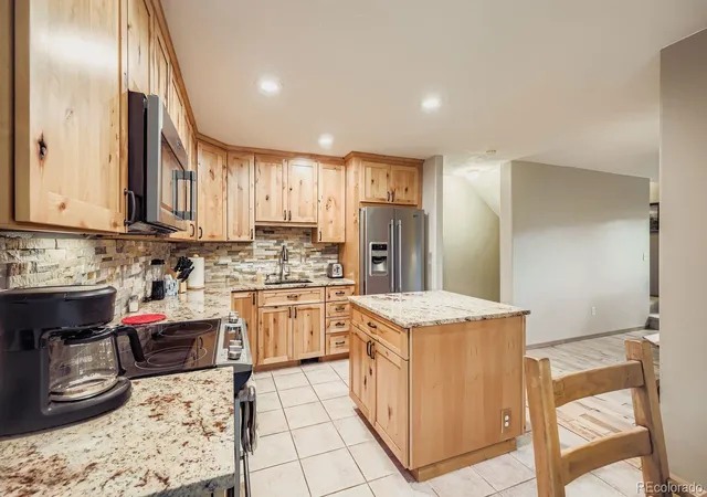 Photo 4 of Townhouse for sale at 323 Twenty Grand Dr, Silverthorne, CO 80498 | MLS# 4184318 | Listing updated on 2026-09-28