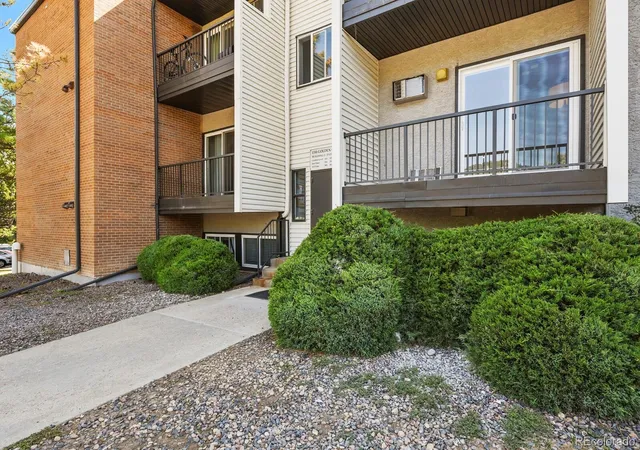 26th image of 1350 Golden Cir #208, Golden, CO 80401 | MLS# 2487949
