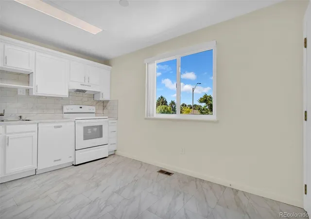 Photo 4 of Single family home for sale at 16219 E Linvale Ave, Aurora, CO 80013 | MLS# 8279389 | Listing updated on 2026-07-18