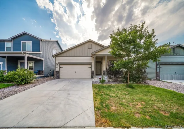 Homes for sale in Bennett, CO | 333 Spruce St, Bennett, CO 80102 | MLS# 1633189