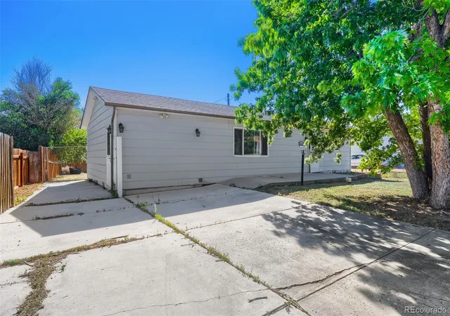 Photo 3 of Single family home for sale at 1133 Livingston Ave, Colorado Springs, CO 80906 | MLS# 6659702 | Listing updated on 2026-09-22