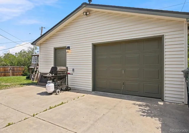 2nd image of 986 E 114th Pl, Northglenn, CO 80233 | MLS# 3533775