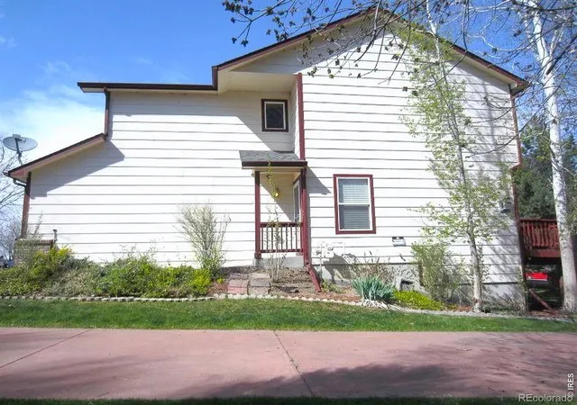 4th image of 985 Winona Cir, Loveland, CO 80537 | MLS# IR1063232