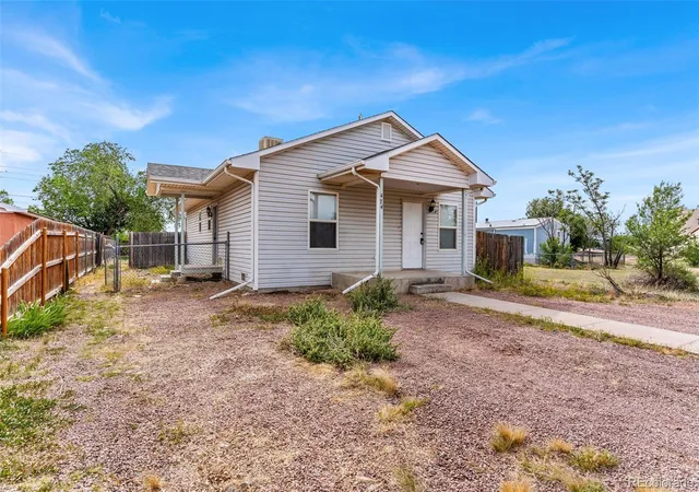 Photo 4 of Single family home for sale at 474 Grant St, Penrose, CO 81240 | MLS# 7510447 | Listing updated on 2026-07-30