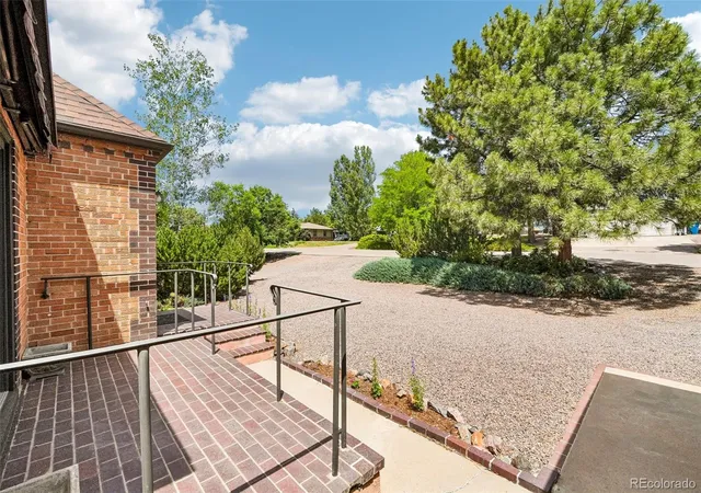 3rd image of 7680 W Meadow Dr, Littleton, CO 80128 | MLS# 3434604