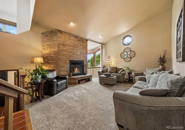 Photo 4 of Single family home for sale at 8583 W Iliff Ave, Lakewood, CO 80227 | MLS# 3107318 | Listing updated on 2026-10-16