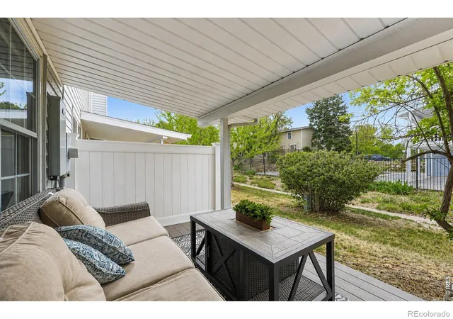 Homes for sale in Aurora, CO | 2598 S Vaughn Wy #B, Aurora, CO 80014 | MLS# IR1063263