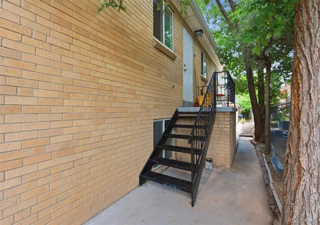 3rd image of 1164-1168 Dallas St, Aurora, CO 80010 | MLS# 3328596