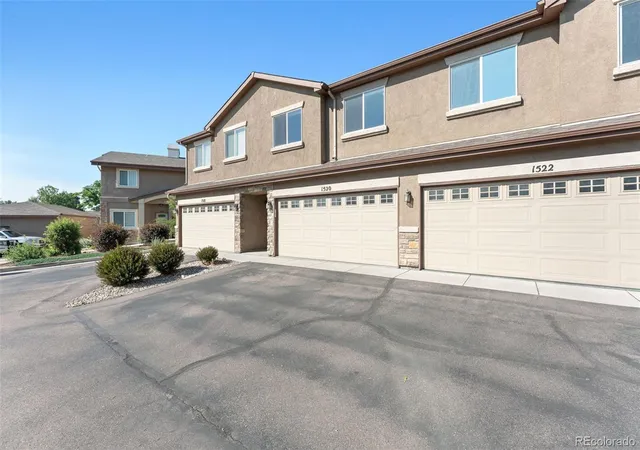 Photo 3 of Townhouse for sale at 1520 York Rd, Colorado Springs, CO 80918 | MLS# 7223053 | Listing updated on 2026-09-18