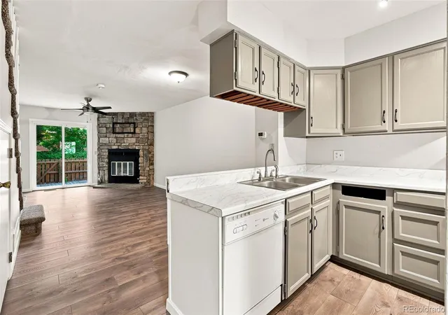 Photo 3 of Townhouse for sale at 1334 S Idalia St, Aurora, CO 80017 | MLS# 7040511 | Listing updated on 2026-08-28